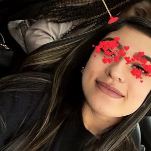 Meet your Posher, Arelis